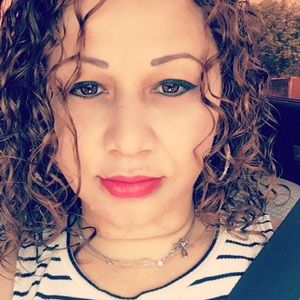 Meet your Posher, Lorena